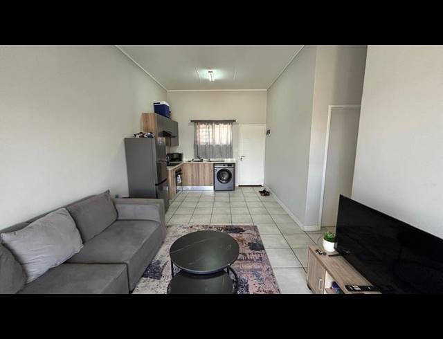 2 BEDROOM PROPERTY TO RENT IN LINBRO PARK